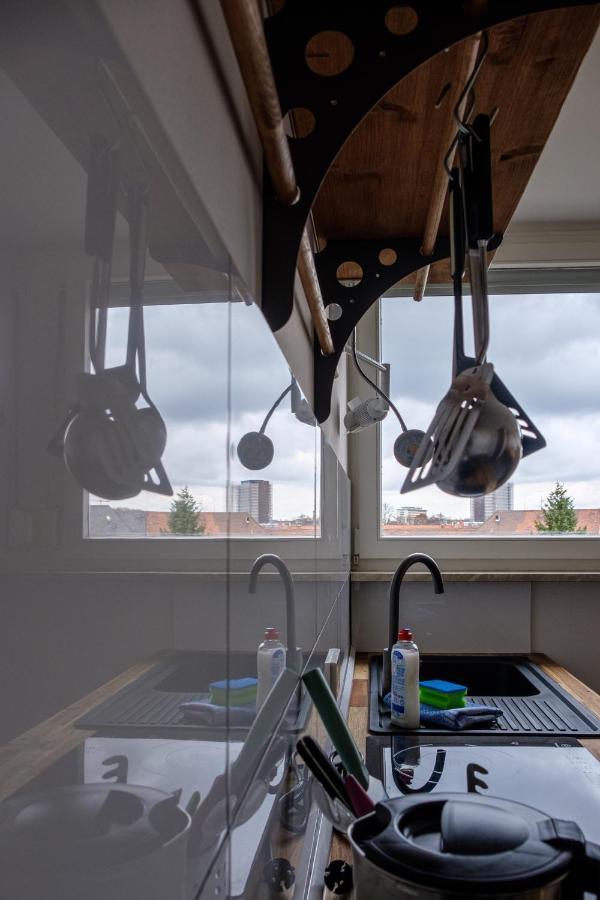 Urban Apartment *